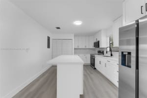 14420 Graves Dr Miami, FL 33176 - MLS#A11895458