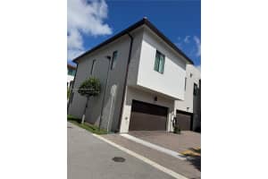 4693 Nw 83rd Pl 4693 Doral, FL 33166 - MLS#A11895479