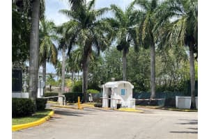494 Nw 165th St Rd C-601 Miami, FL 33169 - MLS#A11895514