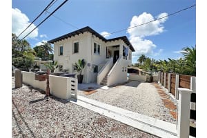 129 Pirates Dr Key Largo, FL 33037 - MLS#A11895543