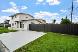 301 SW 12th Ave, Dania Beach, FL 33004, Sold 11/24/25
