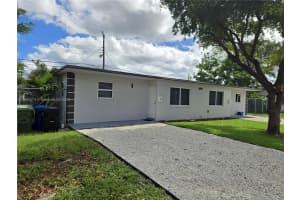 716 Nw 14th Way A Fort Lauderdale, FL 33311 - MLS#A11895574