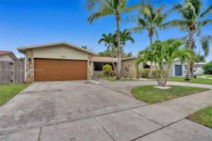 4233 Van Buren St Hollywood, FL 33021 - MLS#A11895580