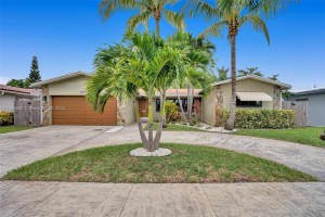 4233 Van Buren St Hollywood, FL 33021 - MLS#A11895580