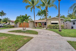 4233 Van Buren St Hollywood, FL 33021 - MLS#A11895580