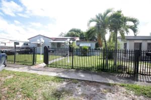 2830 Nw 66th St, Miami