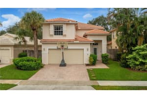 1226 Nw 170th Ter, Pembroke Pines