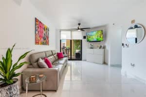 100 N Federal Hwy 1413 Fort Lauderdale, FL 33301 - MLS#A11895610