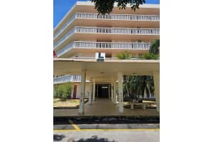 2905 Point East Dr L504, Aventura