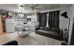 4201 Sw 60th 2 South Miami, FL 33155 - MLS#A11895638