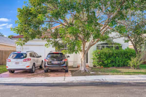 10397 Sw 16th St, Pembroke Pines