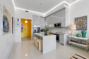 2001 Meridian Ave 418 Miami Beach, FL 33139 - MLS#A11895728