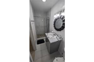 460 Ne 45th St 2 Oakland Park, FL 33334 - MLS#A11895757