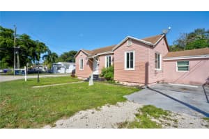 1023 N 25th Ave Hollywood, FL 33020 - Off Market