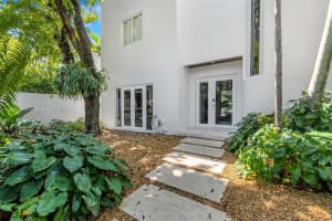 3330 Crystal Ct Miami, FL 33133 - MLS#A11895794