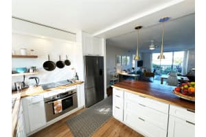 7850 Byron Ave 307 Miami Beach, FL 33141 - MLS#A11895804