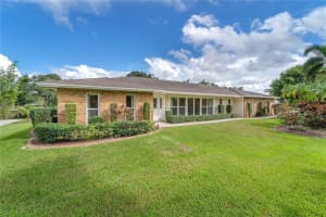 4020 Sw 112th Ave Davie, FL 33330 - MLS#A11895817