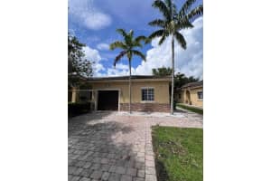 3353 Ne 11th Dr . Homestead, FL 33033 - MLS#A11895837