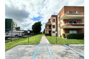 MLS# A11895841, Hialeah, Florida 33015