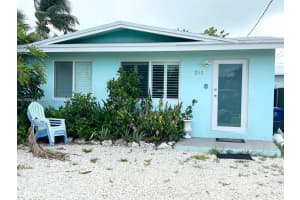 251 2nd St, Key Colony