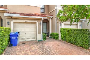 1082 Nw 33rd Mnr Pompano Beach, FL 33064 - MLS#A11895854