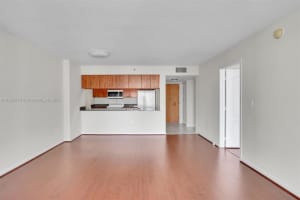 1200 Brickell Bay Dr 2821, Miami