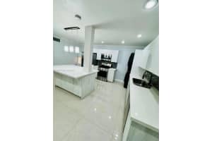 6812 Brookline Dr 6812 Hialeah, FL 33015 - MLS#A11895877