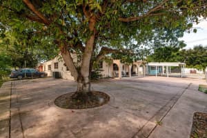 3920 W 3rd Ave Hialeah, FL 33012 - MLS#A11896062