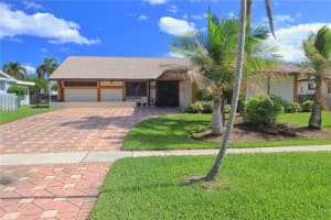 1351 Nw 114th Ave, Pembroke Pines