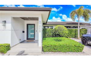 12855 Maple Rd, North Miami
