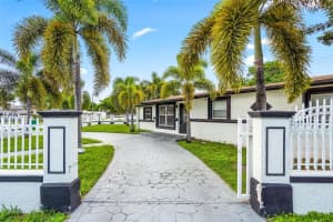 4465 Sw 49th Ct Dania Beach, FL 33314 - MLS#A11896234