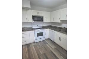 307 Lakeview Dr 202 Weston, FL 33326 - MLS#A11896249