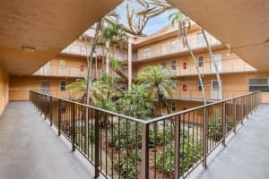 2861 Somerset Dr 203 Lauderdale Lakes, FL 33311 - MLS#A11896258