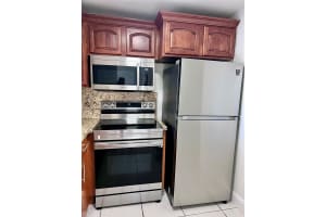 2935 Ne 163rd St 6b North Miami Beach, FL 33160 - MLS#A11896272