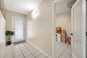 4191 W 10th Ave Hialeah, FL 33012 - MLS#A11896285