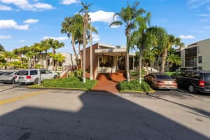 8860 Fontainebleau Blvd 304 Miami, FL 33172 - MLS#A11896292