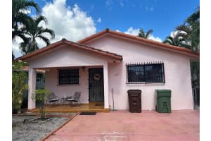 665 E 31st St Hialeah, FL 33013 - MLS#A11896309