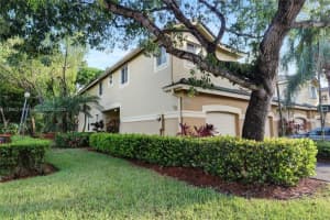 2052 Hacienda Ter Weston, FL 33327 - MLS#A11896314