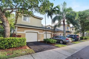 2052 Hacienda Ter Weston, FL 33327 - MLS#A11896314