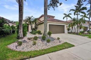1725 Winterberry Ln 1725 Weston, FL 33327 - MLS#A11896327