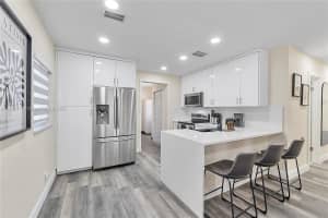 631 Ne 57th St Oakland Park, FL 33334 - MLS#A11896371
