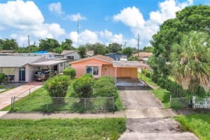 5424 Mayo St, Hollywood