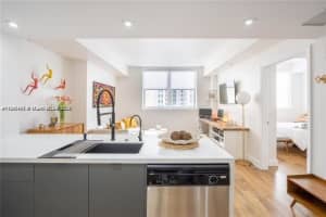 111 E Flagler St 708, Miami