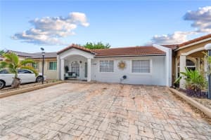17400 Nw 76th Ct Hialeah, FL 33015 - MLS#A11896452