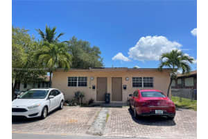 825 Nw 9th St 825 Hallandale Beach, FL 33009 - MLS#A11896473