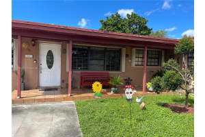 1961 Sw 36 Avenue Fort Lauderdale, FL 33312 - MLS#A11896537