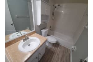 2570 W 67th Pl 21-2 Hialeah, FL 33016 - MLS#A11896556