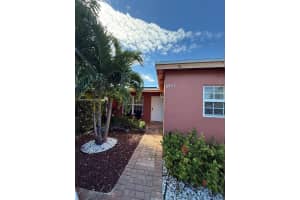 6922 Sw 18th Ct, North Lauderdale