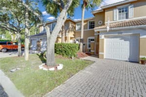 2888 Nw 99th Ter, Sunrise
