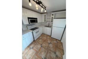 7850 Byron Ave 403 Miami Beach, FL 33141 - MLS#A11896655